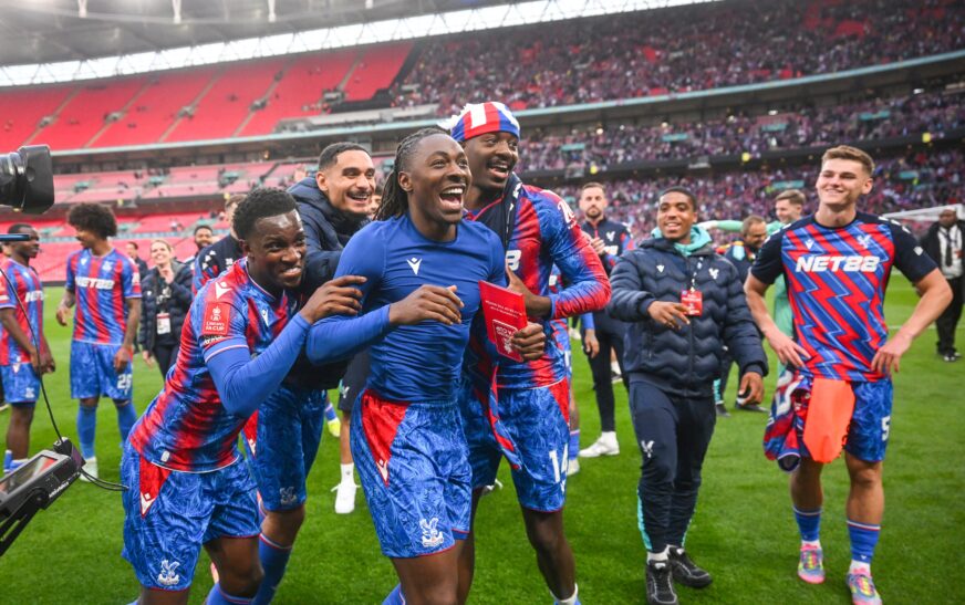 Crystal Palace Beat Man City To Lift FA Cup Trophy